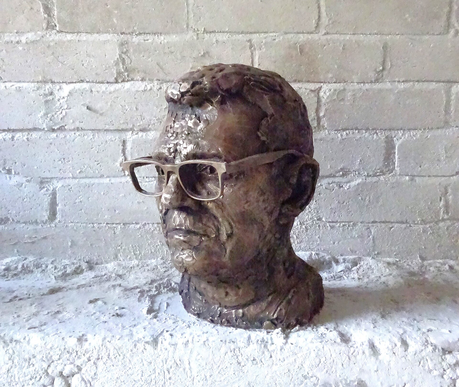 Andy Burnham sculpture of Mayor of Manchester 2025 by Anthony D Padgett